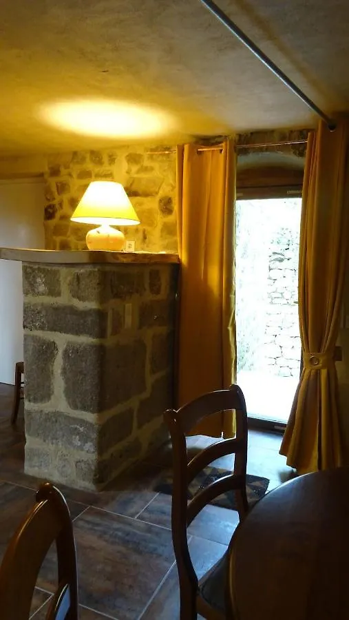 Hotel Gite De Chapeleche Les Glycines Gluiras